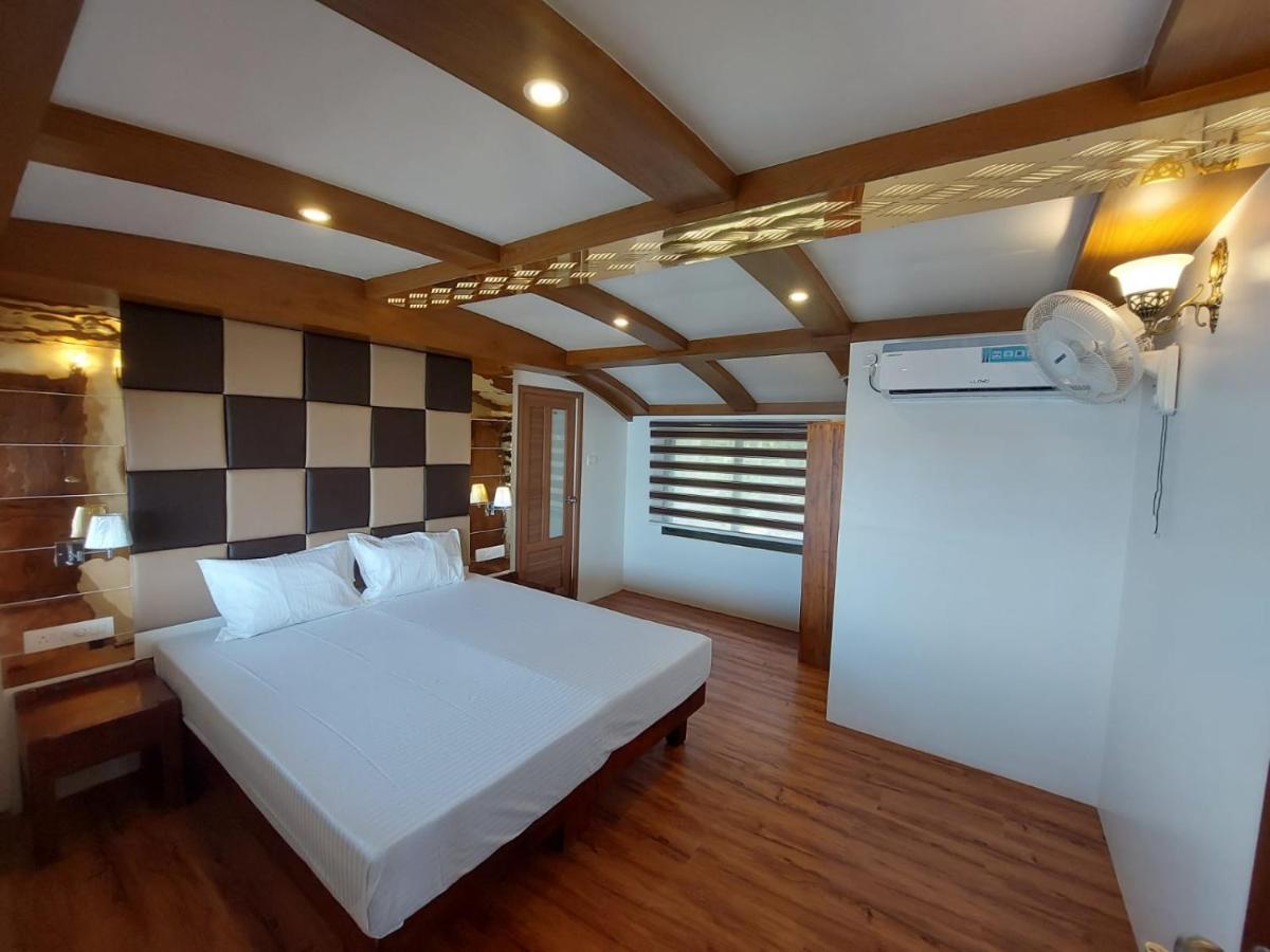 Готель Cosy Premium Houseboats Alappuzha Екстер'єр фото