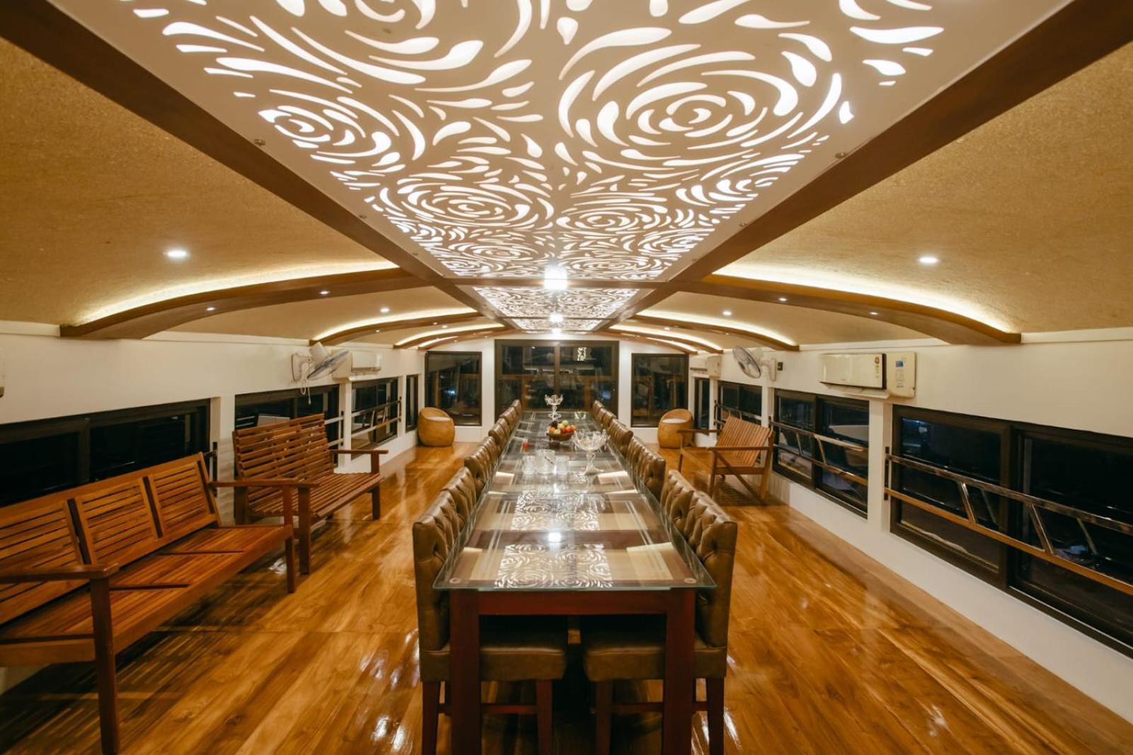 Готель Cosy Premium Houseboats Alappuzha Екстер'єр фото