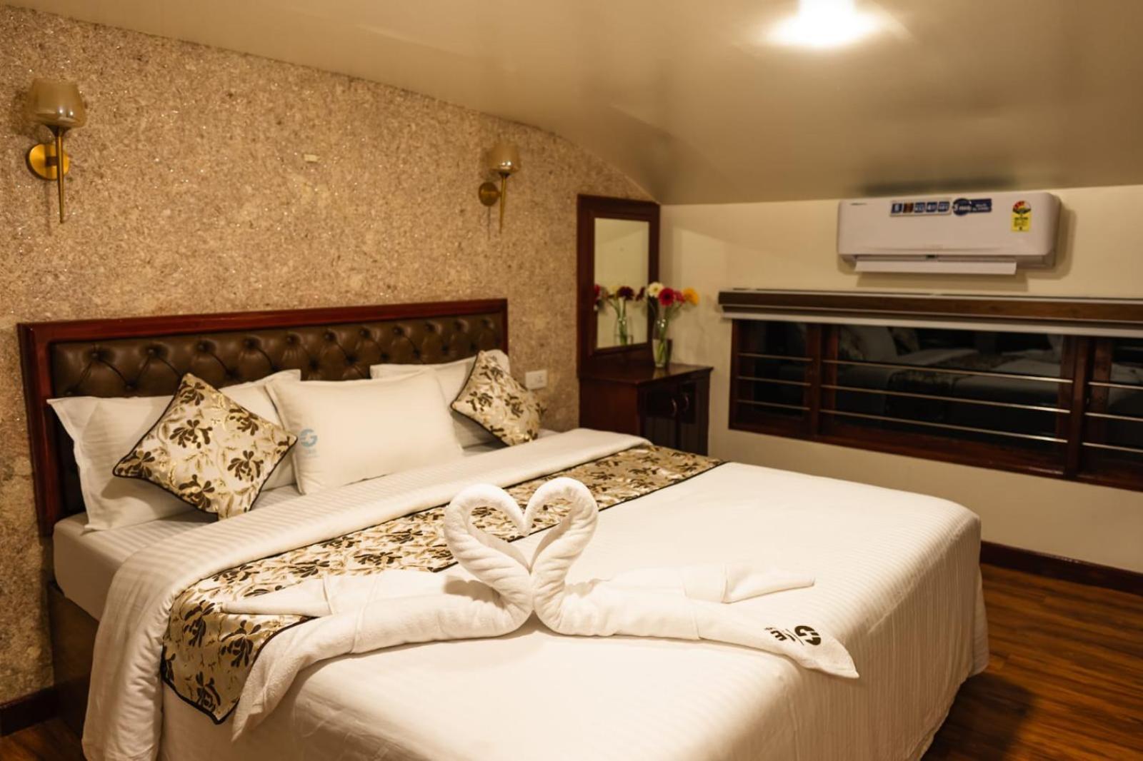 Готель Cosy Premium Houseboats Alappuzha Екстер'єр фото