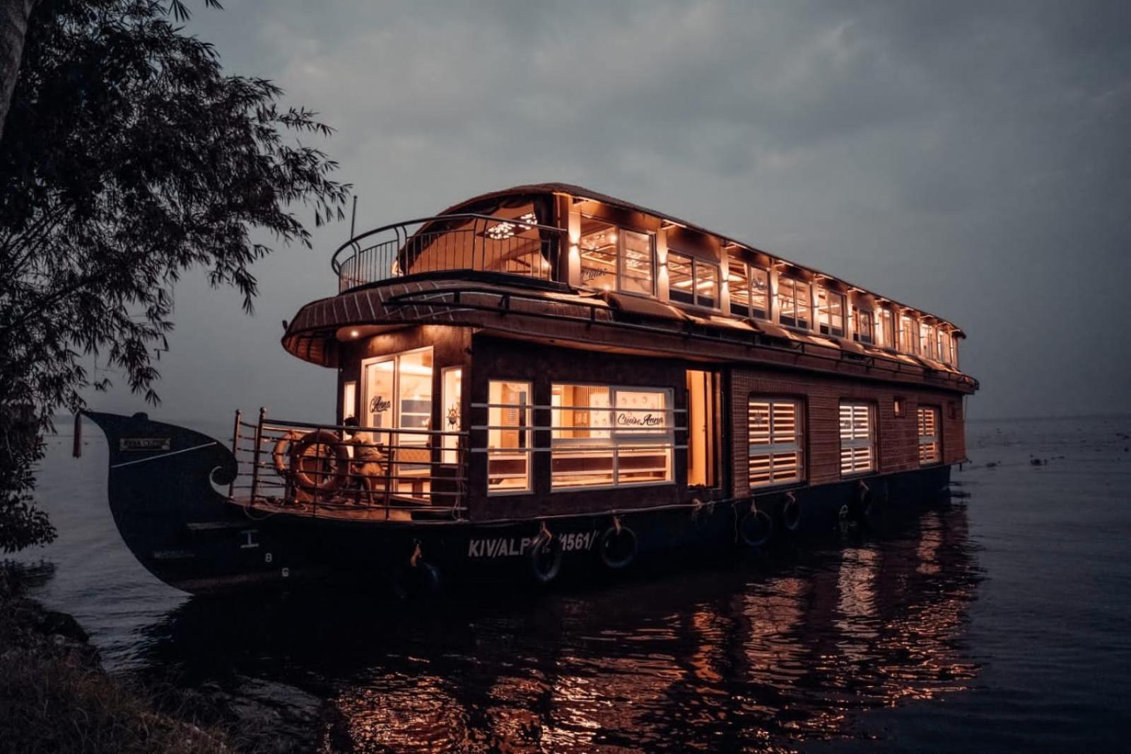 Готель Cosy Premium Houseboats Alappuzha Екстер'єр фото