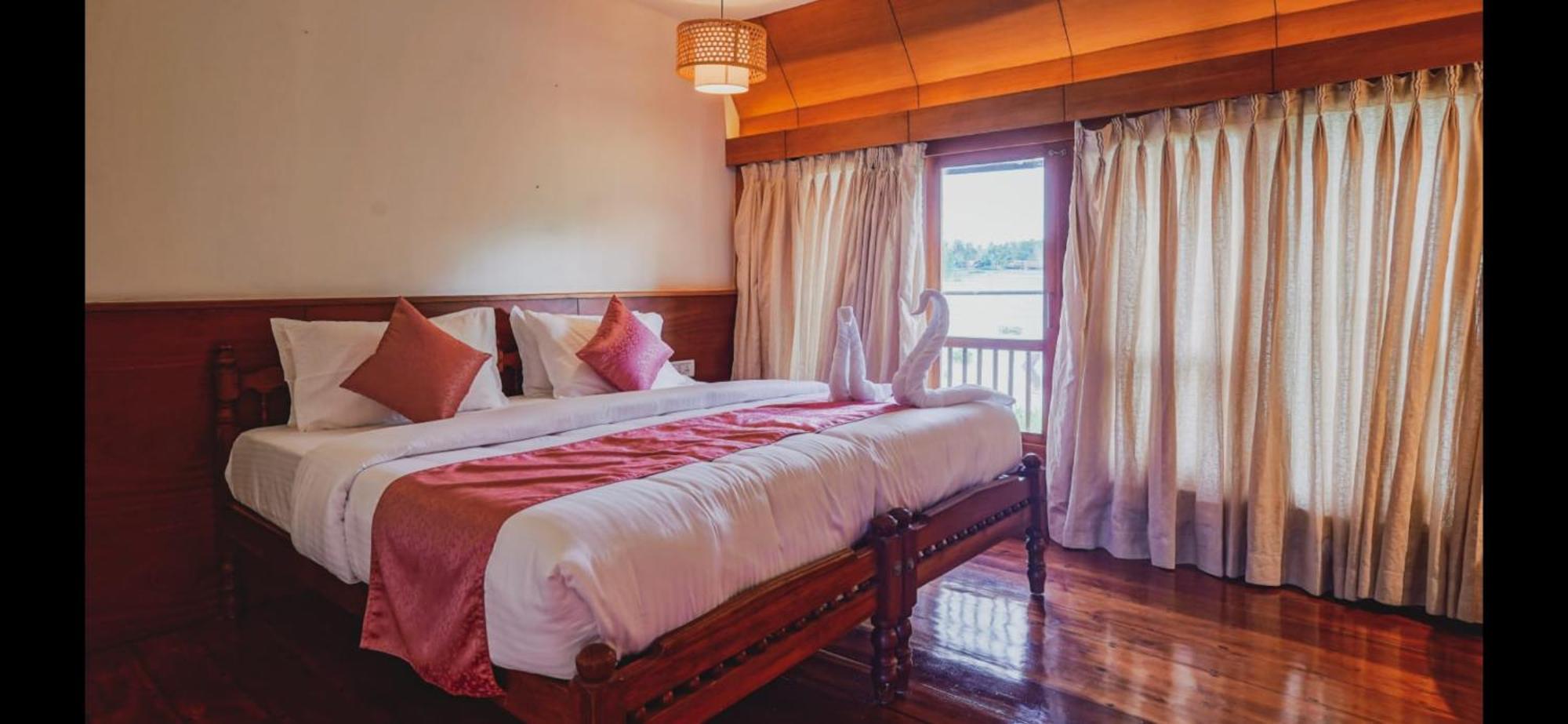 Готель Cosy Premium Houseboats Alappuzha Екстер'єр фото