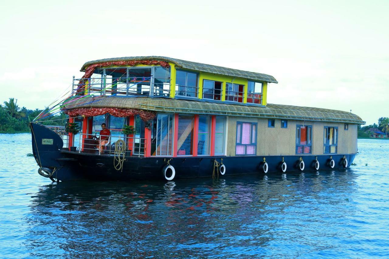 Готель Cosy Premium Houseboats Alappuzha Екстер'єр фото