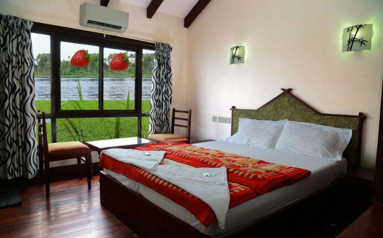 Готель Cosy Premium Houseboats Alappuzha Екстер'єр фото
