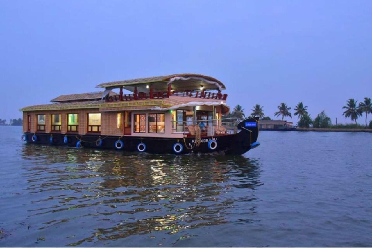 Готель Cosy Premium Houseboats Alappuzha Екстер'єр фото