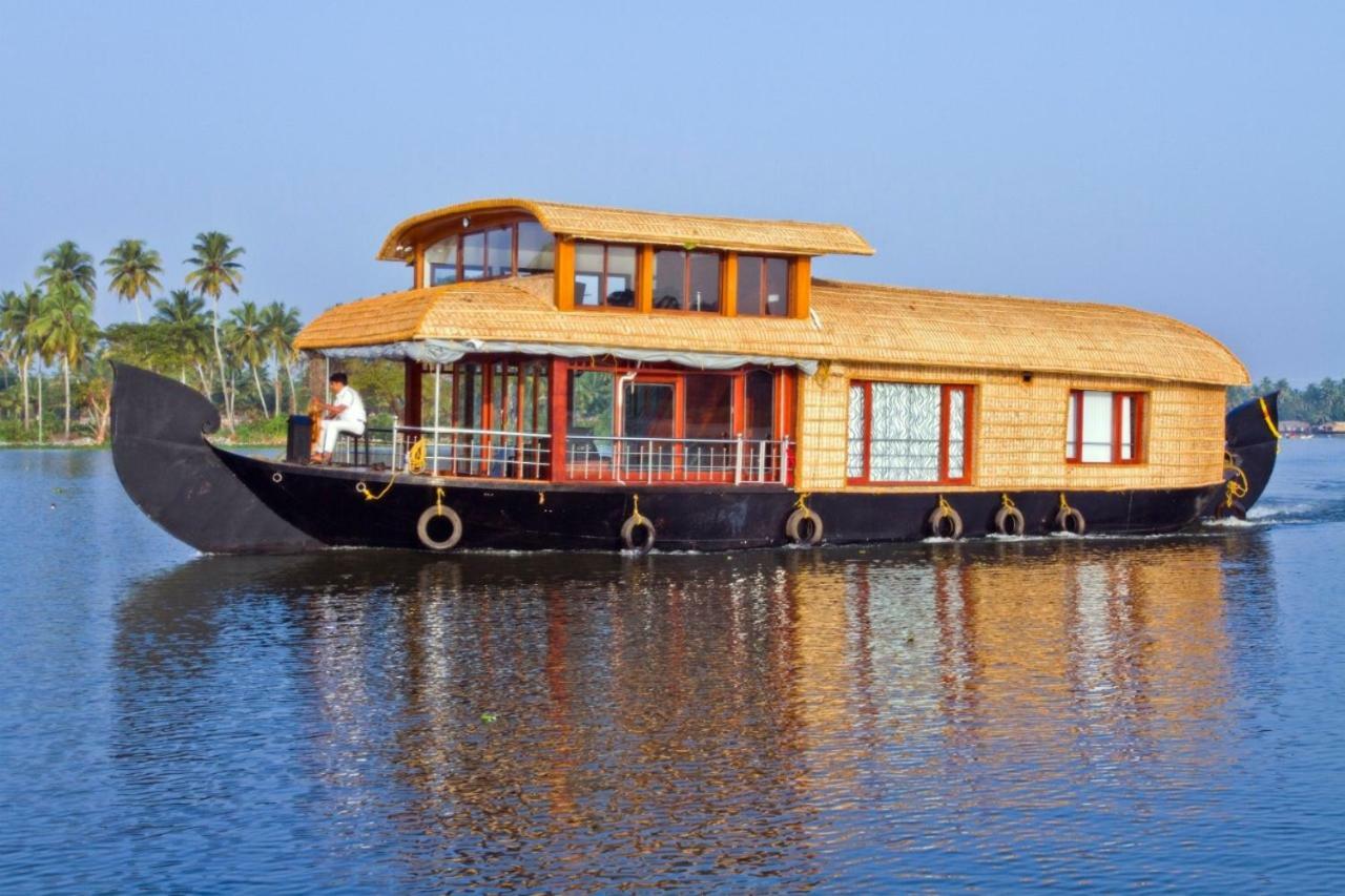 Готель Cosy Premium Houseboats Alappuzha Екстер'єр фото