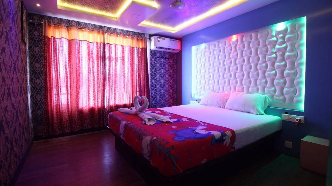 Готель Cosy Premium Houseboats Alappuzha Екстер'єр фото