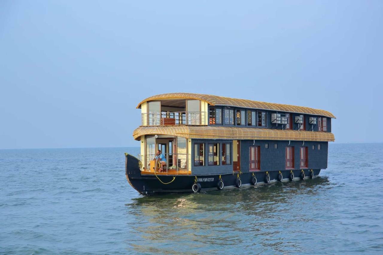 Готель Cosy Premium Houseboats Alappuzha Екстер'єр фото