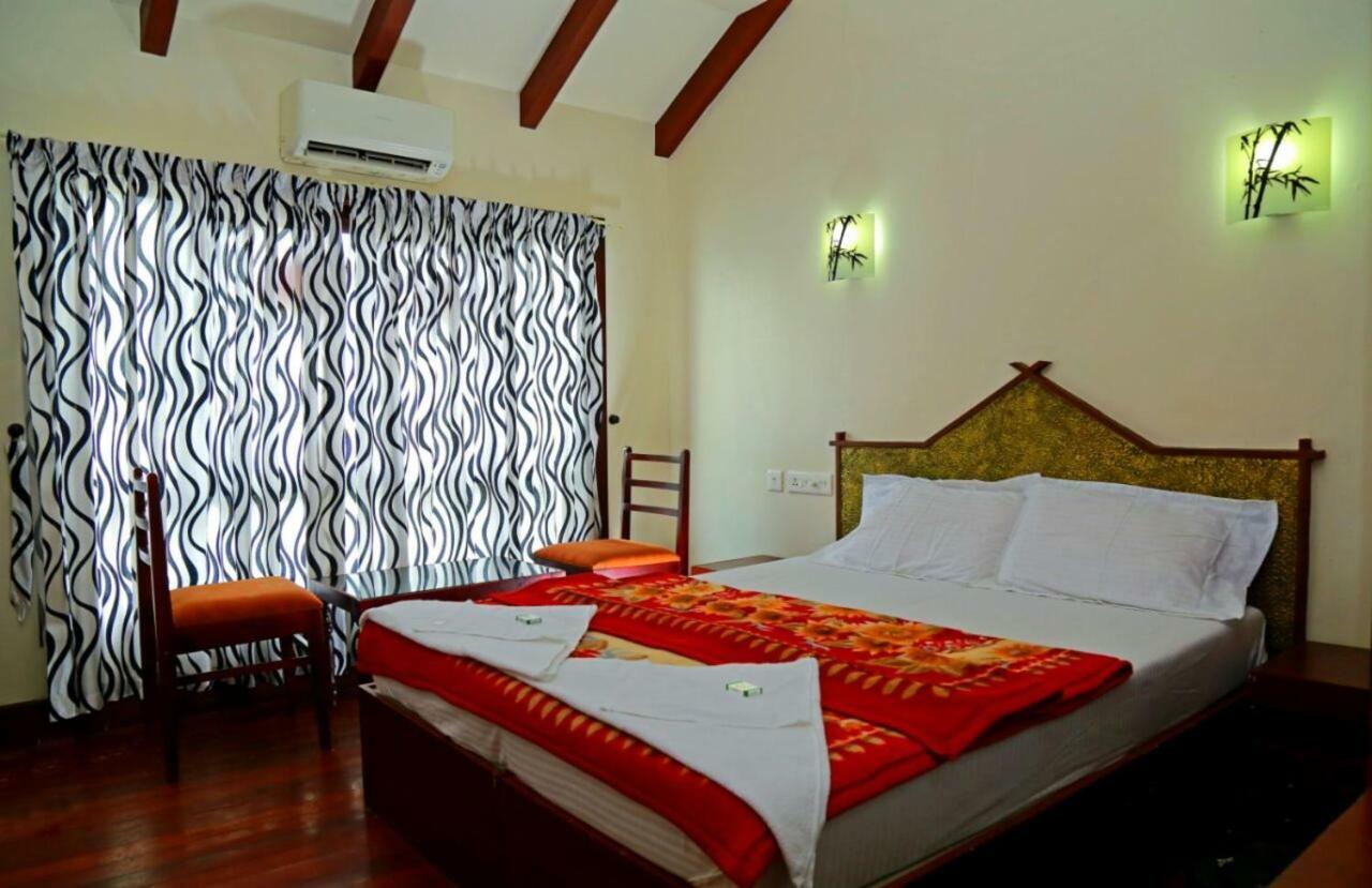 Готель Cosy Premium Houseboats Alappuzha Екстер'єр фото