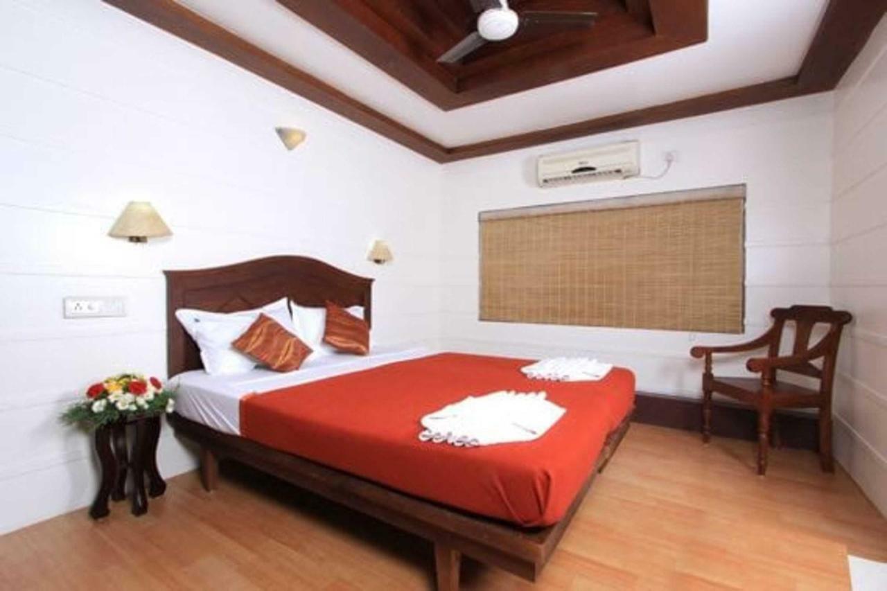 Готель Cosy Premium Houseboats Alappuzha Екстер'єр фото