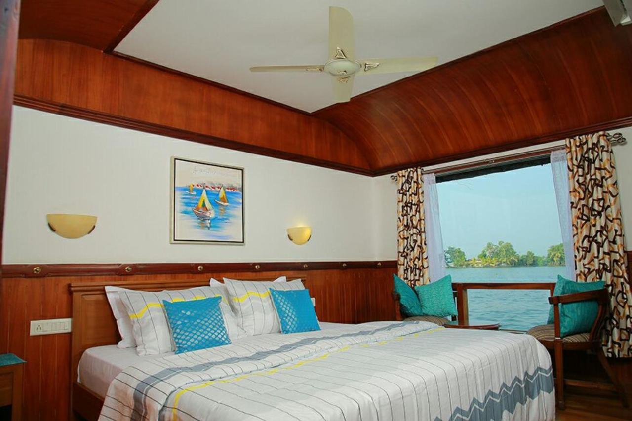 Готель Cosy Premium Houseboats Alappuzha Екстер'єр фото