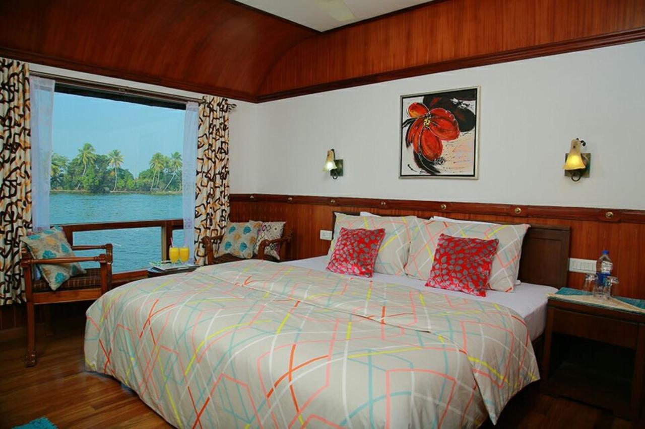 Готель Cosy Premium Houseboats Alappuzha Екстер'єр фото